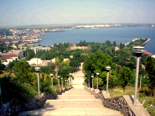 Микроавтобус в Керчь