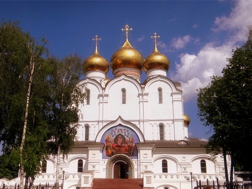 Заказать такси из Москвы в Ярославль