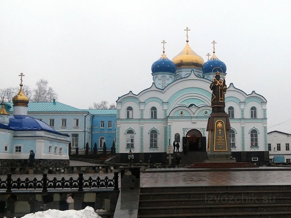 Такси Москва-Задонск, Тихон Задонский